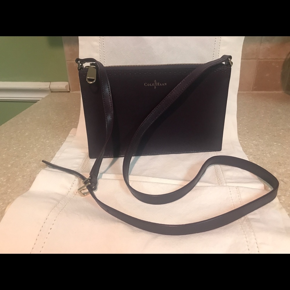 Vintage purple Cole Hahn crossbody bag.
